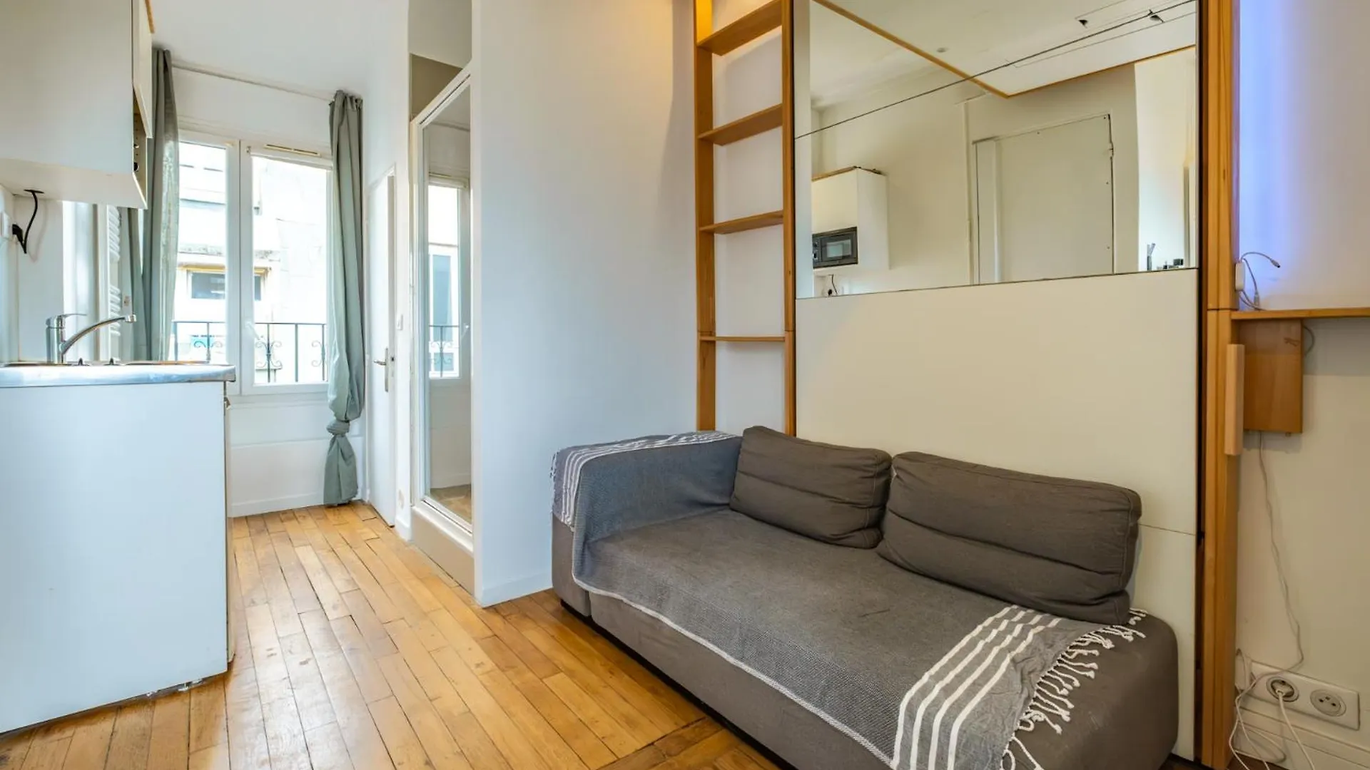 Apartment Charming Studio - Eiffel Tower Paris France